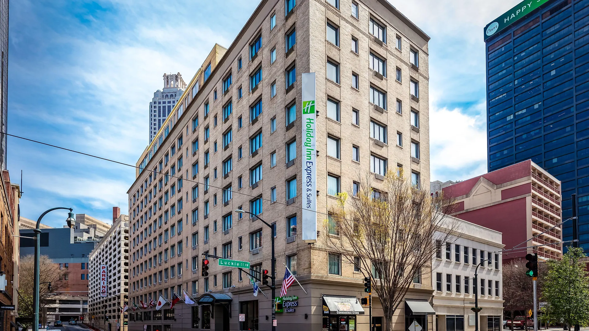 Staying in Downtown Atlanta: 12 Central Hotels Compared
