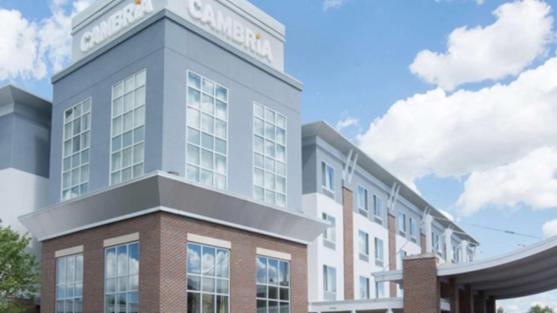 Where to Stay for Work: 15 Best Business Hotels in the Midwest