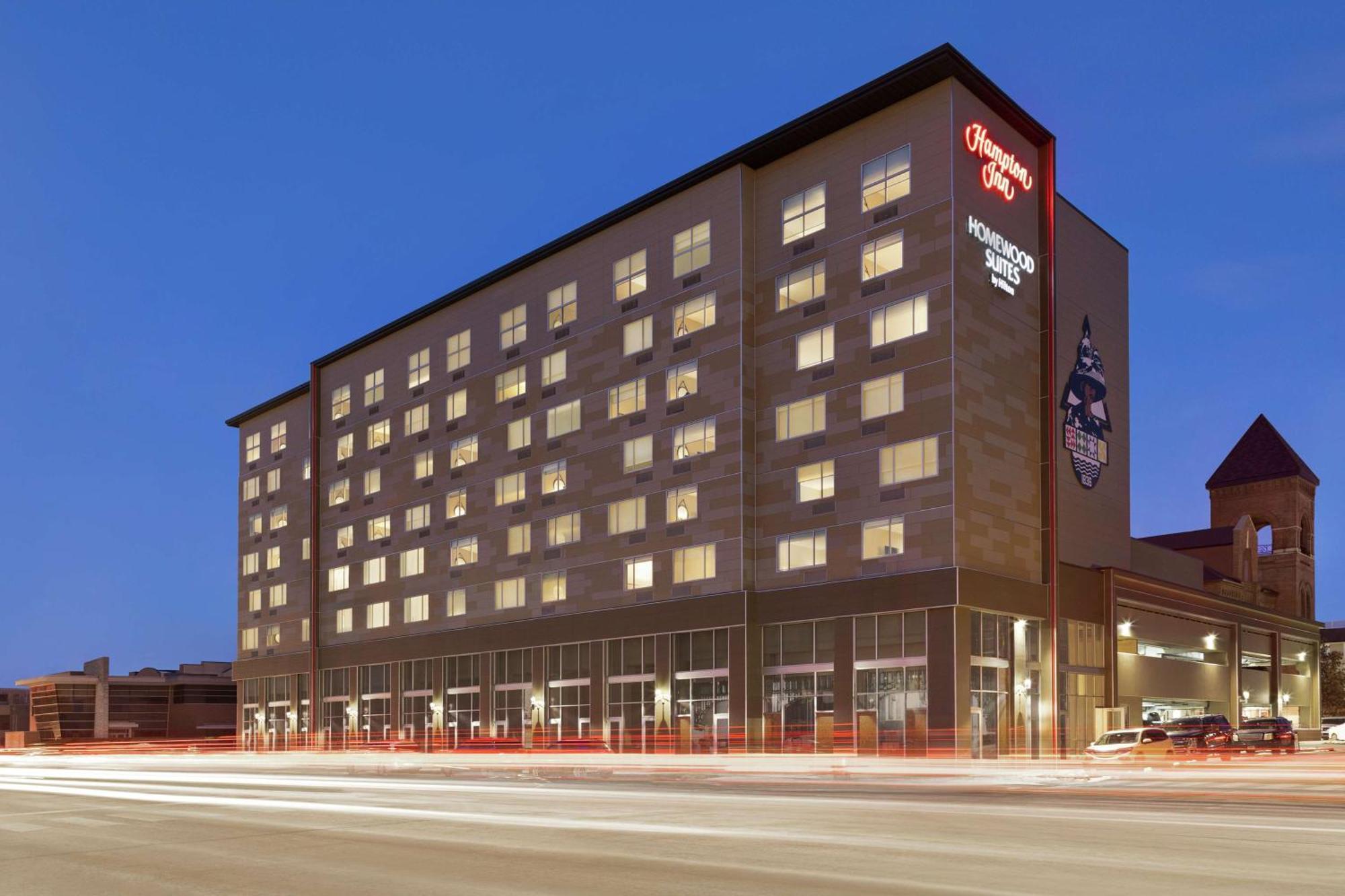 Staying Near Indiana Medical History Museum: 14 Business Hotels Compared