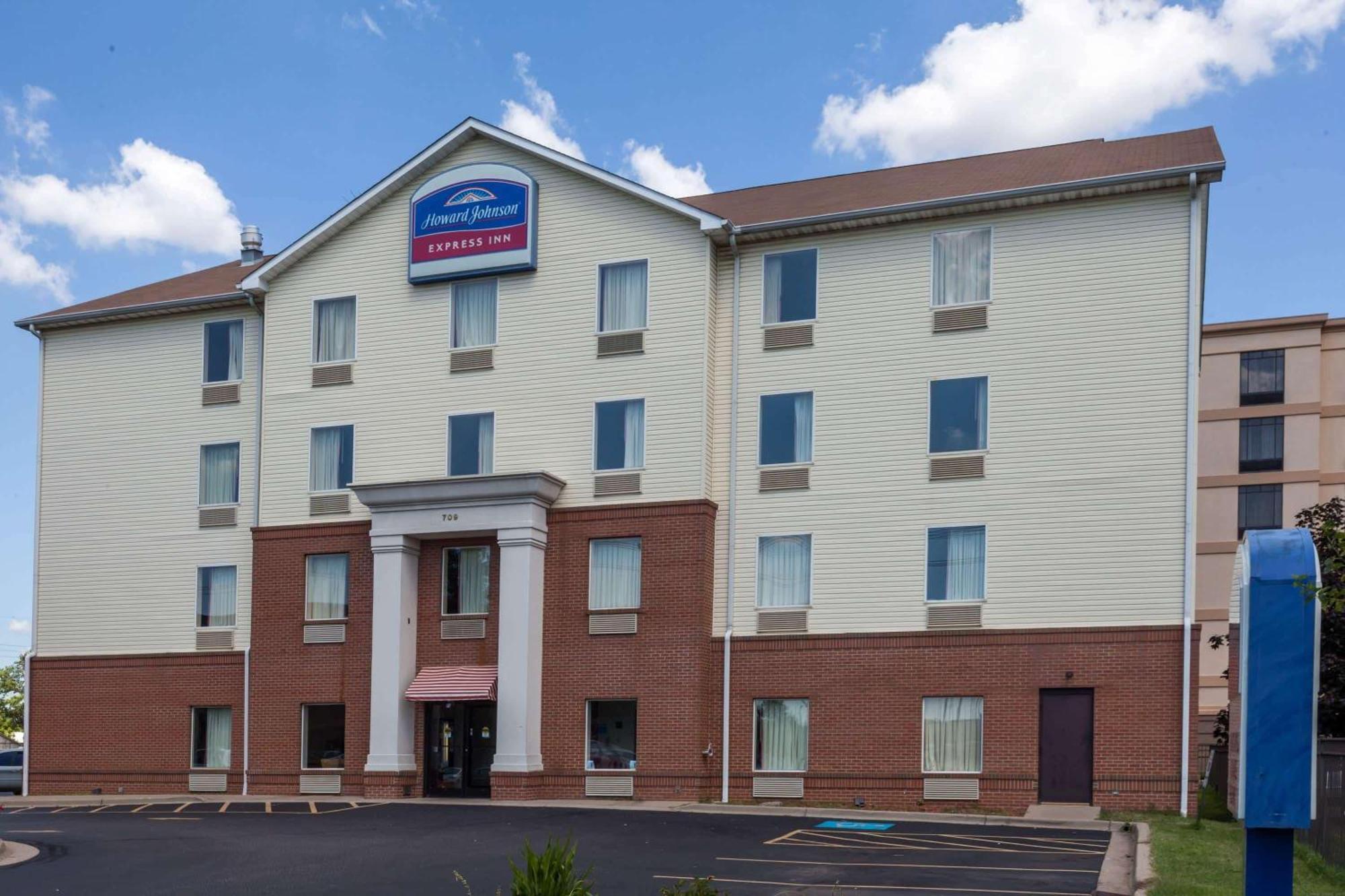 12 Smart Airport Hotels Near Broadway Theatre Louisville